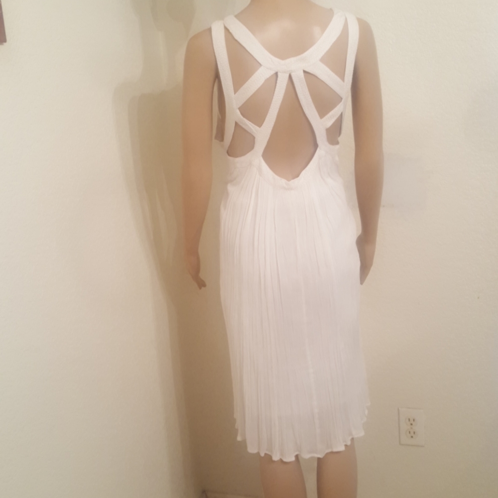 Dress - Picture 3 of 3